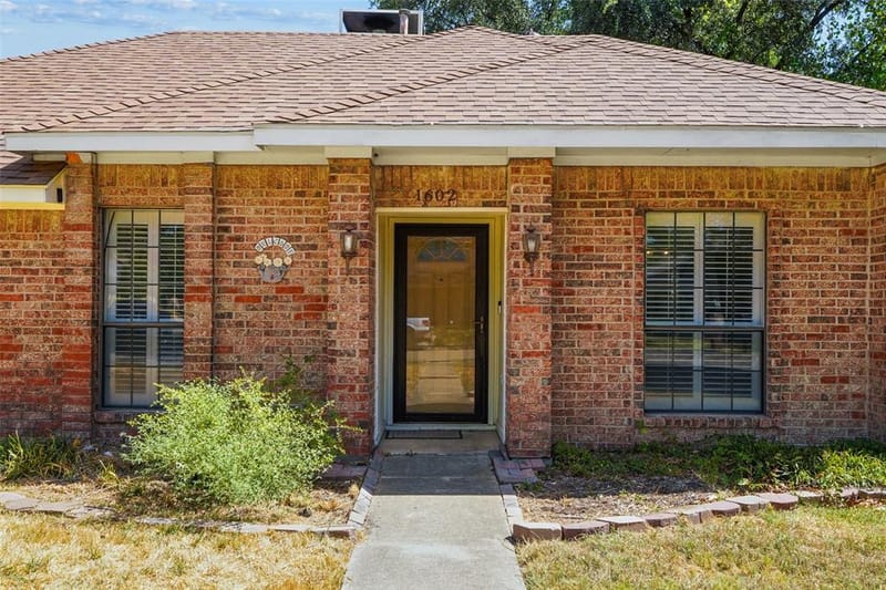 1602 Meadowglen Lane, Mesquite TX 75150 - Photo 3