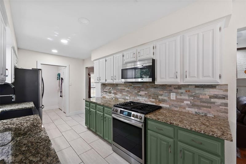 1602 Meadowglen Lane, Mesquite TX 75150 - Photo 10