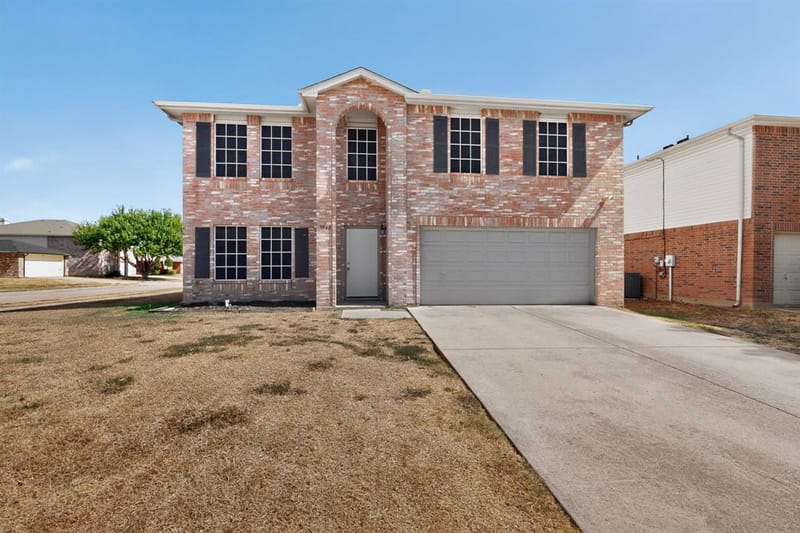 3040 Clemente Drive, Grand Prairie TX 75052 - Photo 2