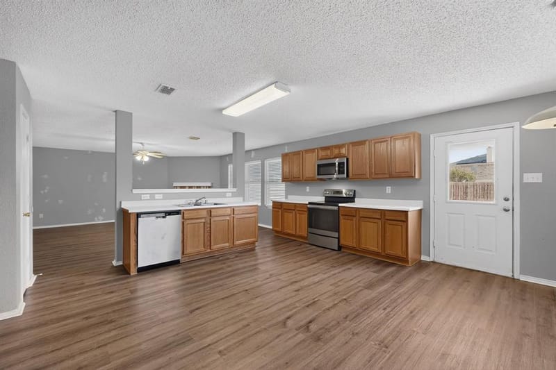 3040 Clemente Drive, Grand Prairie TX 75052 - Photo 13
