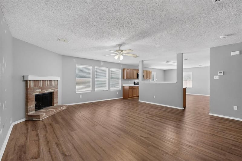 3040 Clemente Drive, Grand Prairie TX 75052 - Photo 9