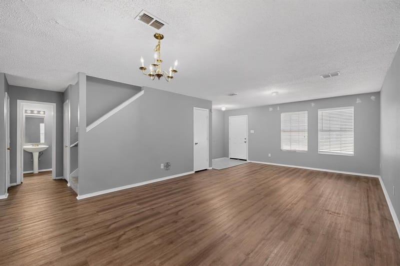 3040 Clemente Drive, Grand Prairie TX 75052 - Photo 4