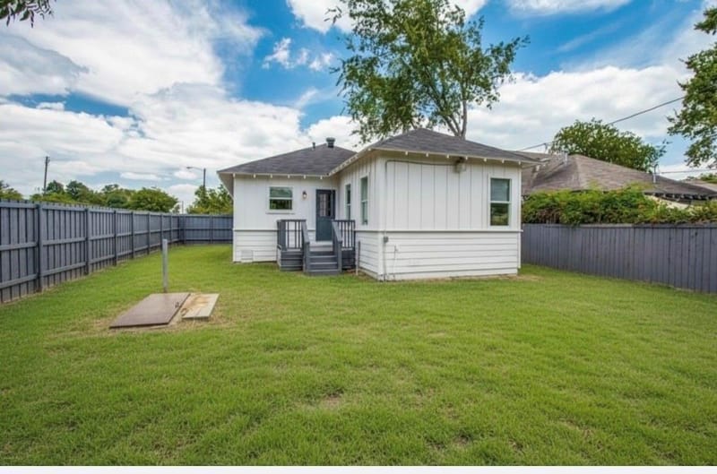 403 Parkview Avenue, Dallas TX 75223 - Photo 12