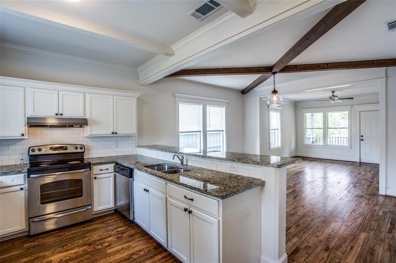 403 Parkview Avenue, Dallas TX 75223 - Photo 5