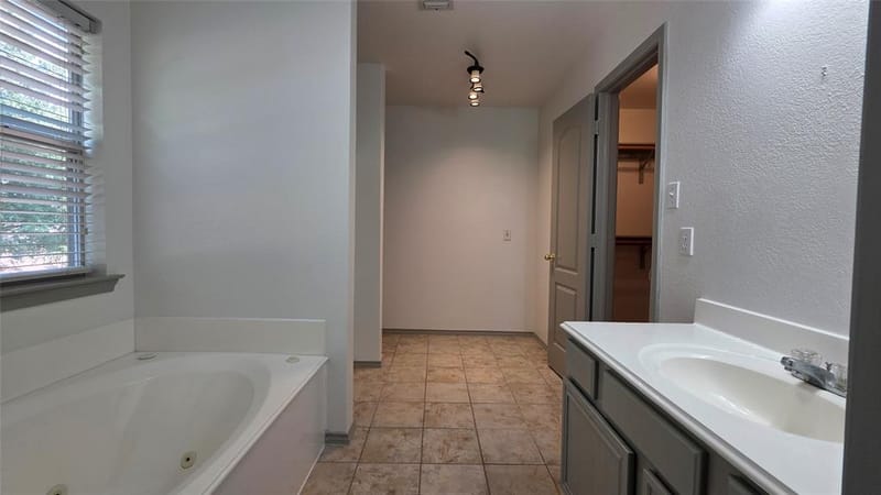 4504 Skipador Drive, Fort Worth TX 76179 - Photo 35