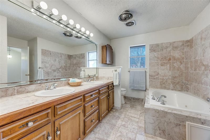 1405 Lakewood Drive, Sherman TX 75092 - Photo 13
