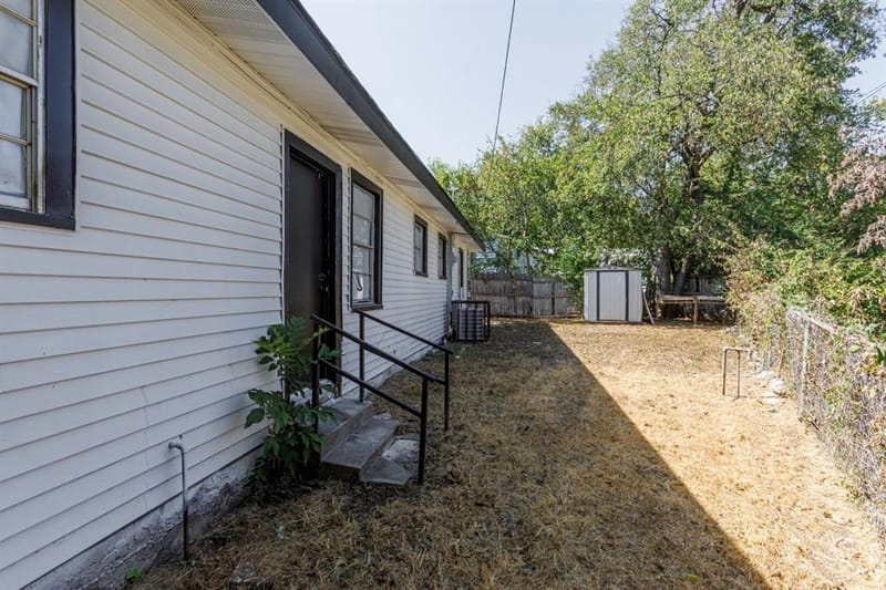 2347 Village Way, Dallas TX 75216 - Photo 17