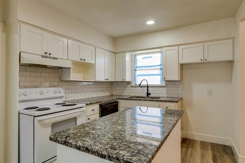 2347 Village Way, Dallas TX 75216 - Photo 8