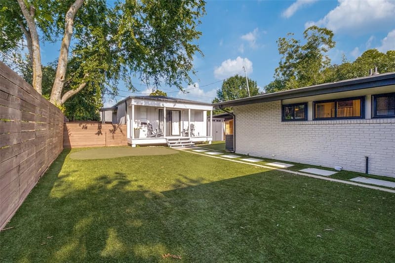 8630 Rolling Rock Lane, Dallas TX 75238 - Photo 16
