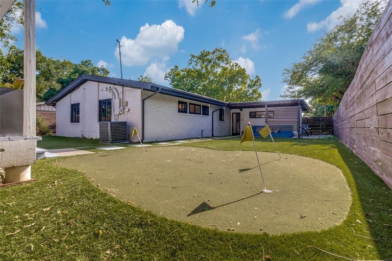 8630 Rolling Rock Lane, Dallas TX 75238 - Photo 18