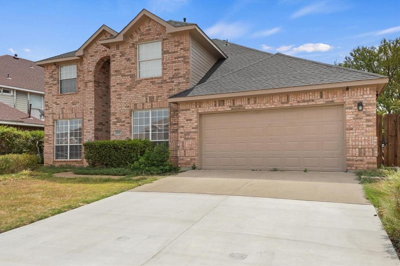 2831 Atrium Drive, Grand Prairie TX 75052 - Photo 2