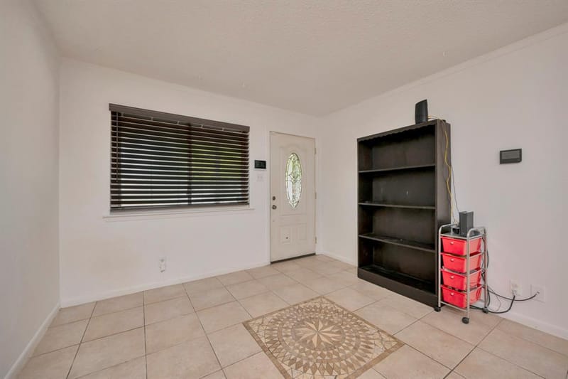 512 E Mission Street, Crowley TX 76036 - Photo 27