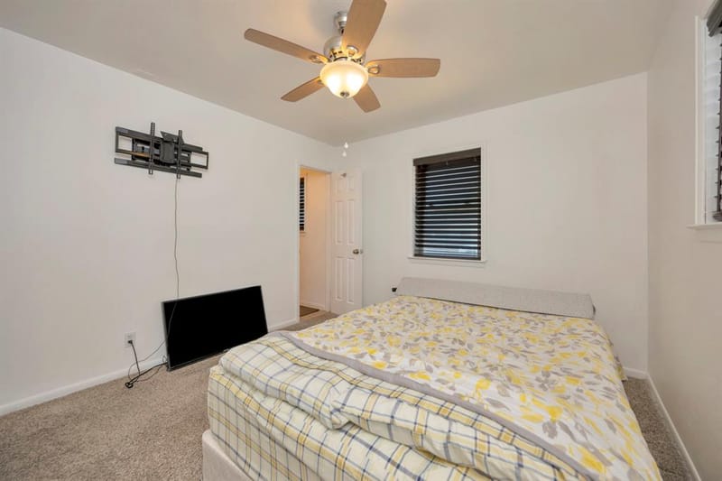512 E Mission Street, Crowley TX 76036 - Photo 17