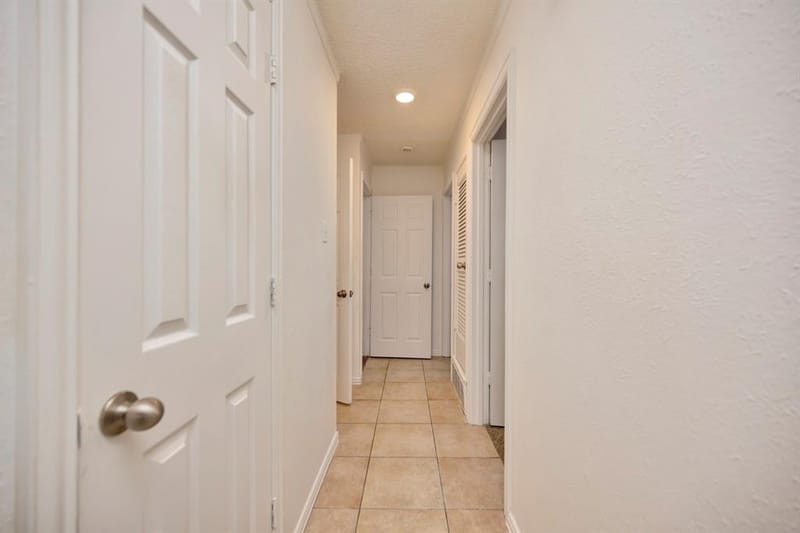 512 E Mission Street, Crowley TX 76036 - Photo 32