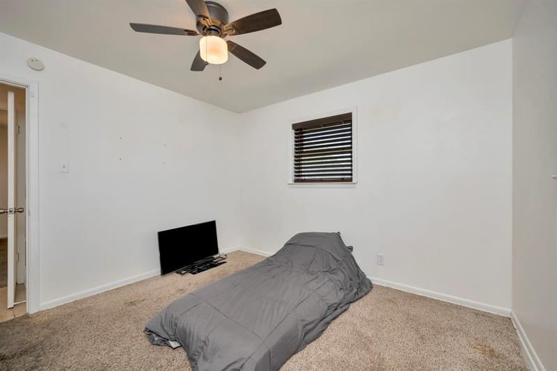 512 E Mission Street, Crowley TX 76036 - Photo 24