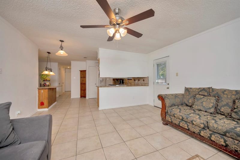 512 E Mission Street, Crowley TX 76036 - Photo 14