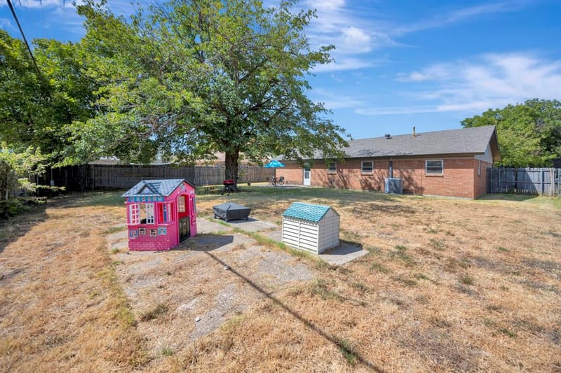 512 E Mission Street, Crowley TX 76036 - Photo 37