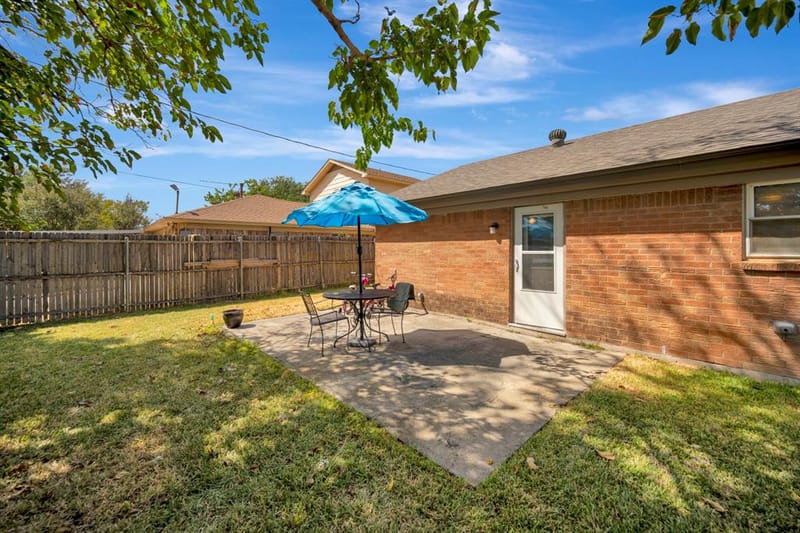 512 E Mission Street, Crowley TX 76036 - Photo 35
