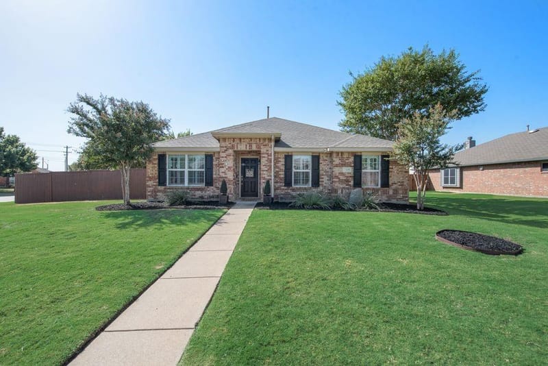 2408 Creekdale Drive, Denton TX 76210 - Photo 4