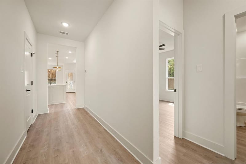 605 Mustang Trail, Granbury TX 76049 - Photo 2