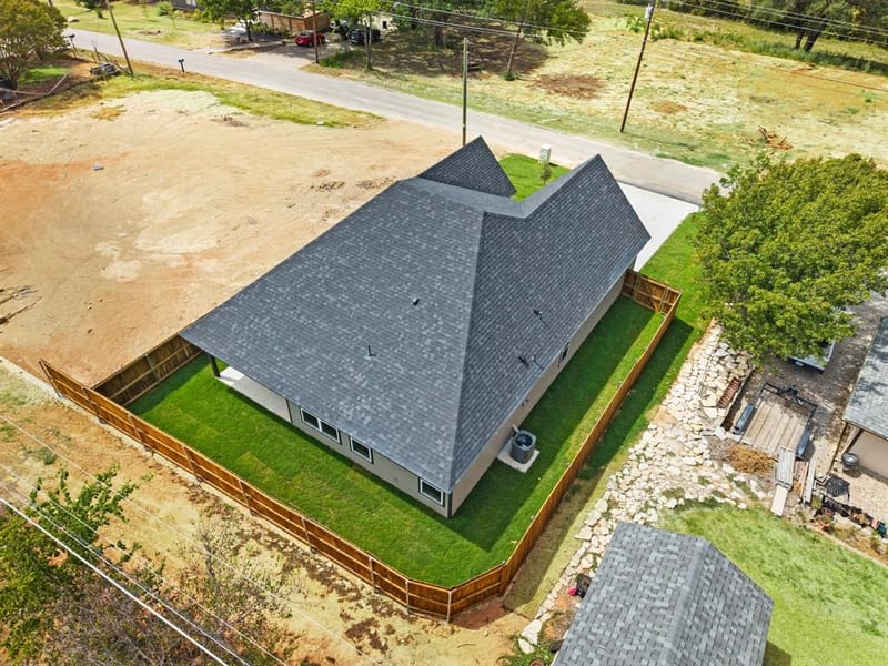 605 Mustang Trail, Granbury TX 76049 - Photo 28