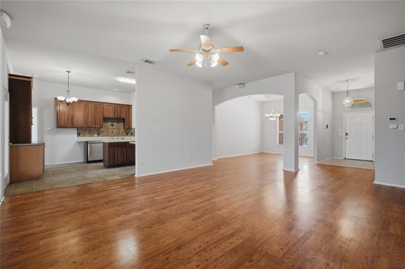 1701 Manten Boulevard, Denton TX 76208 - Photo 6