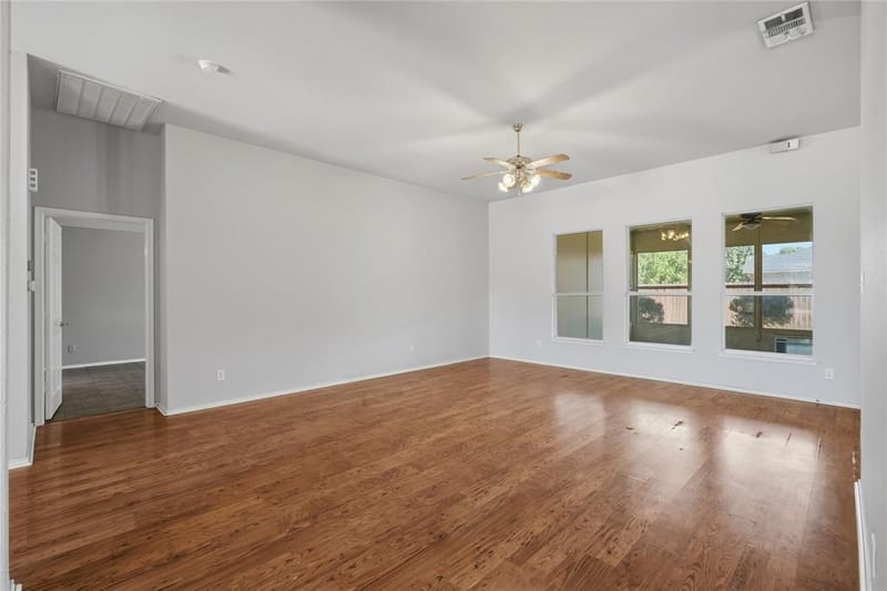 1701 Manten Boulevard, Denton TX 76208 - Photo 7