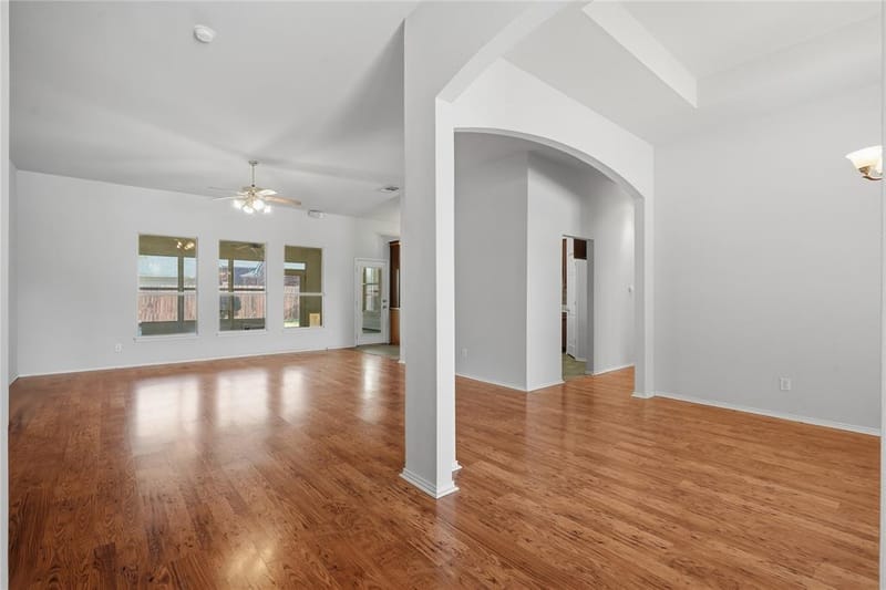 1701 Manten Boulevard, Denton TX 76208 - Photo 8