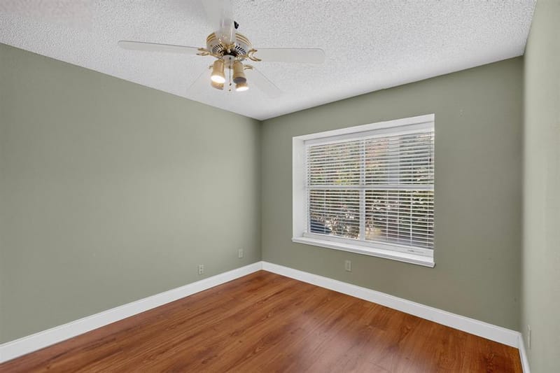 542 Clayton Street, Grand Prairie TX 75052 - Photo 27