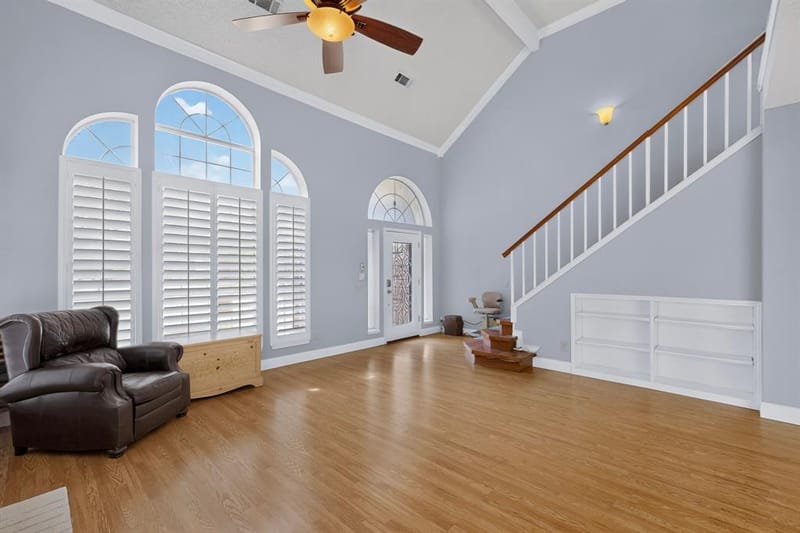 542 Clayton Street, Grand Prairie TX 75052 - Photo 6