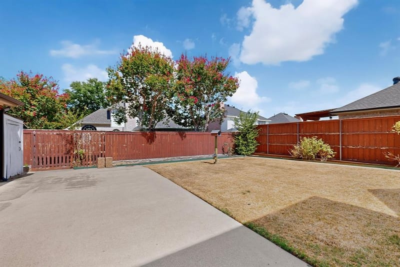 542 Clayton Street, Grand Prairie TX 75052 - Photo 36