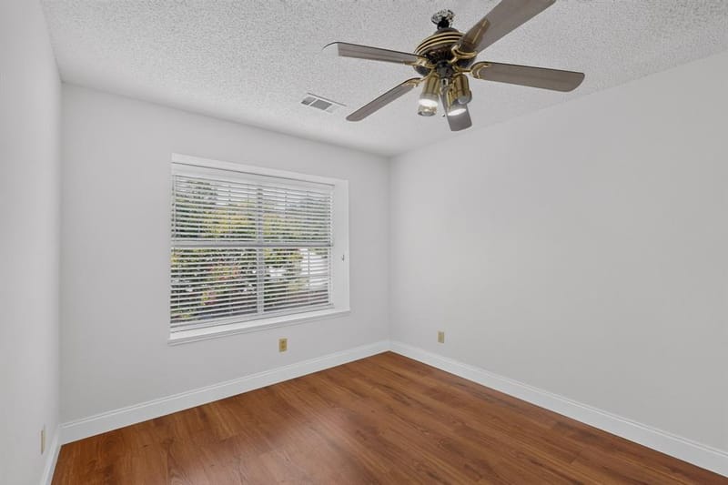 542 Clayton Street, Grand Prairie TX 75052 - Photo 24