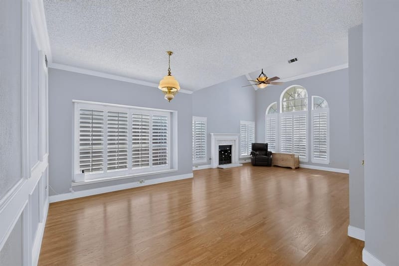 542 Clayton Street, Grand Prairie TX 75052 - Photo 8