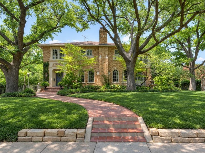 2401 Stadium Drive, Fort Worth TX 76109 - Photo 2