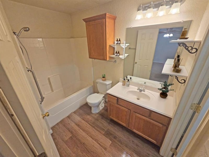 6204 Kelly Drive, Granbury TX 76048 - Photo 8