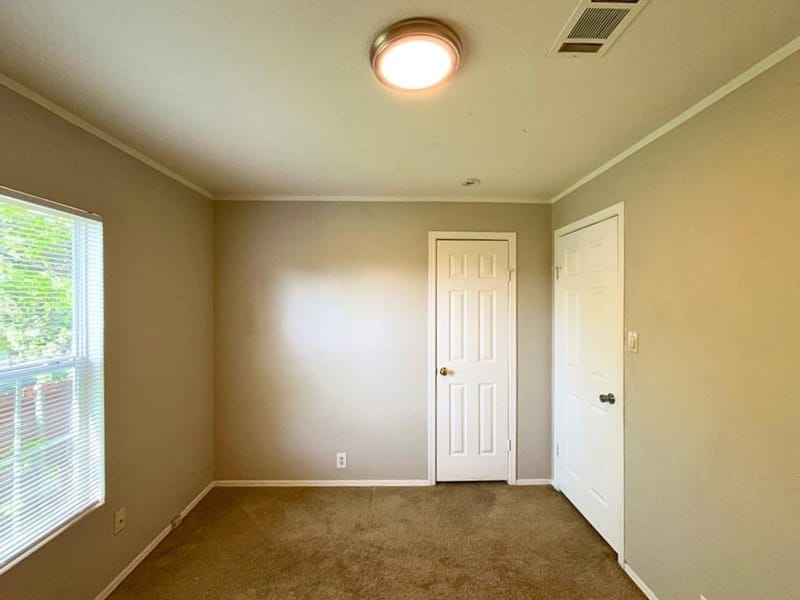 2511 Kavasar Drive, Dallas TX 75241 - Photo 14