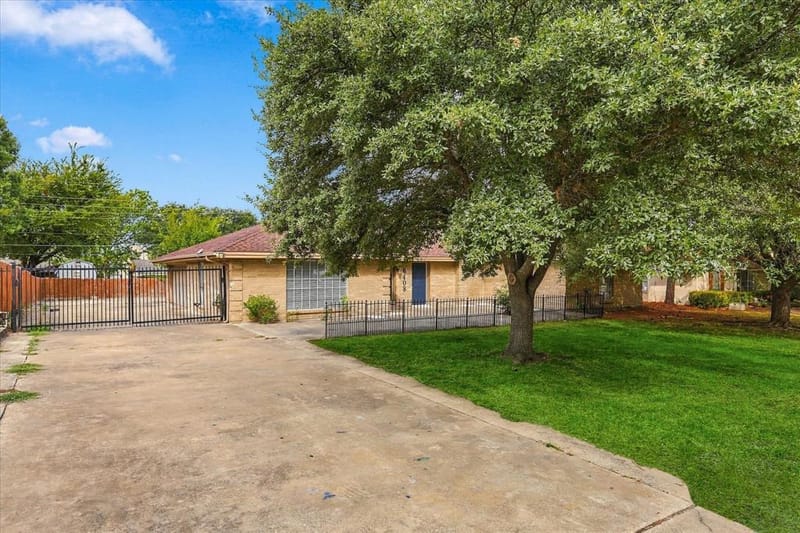 6408 Chapman Drive, Greenville TX 75402 - Photo 2