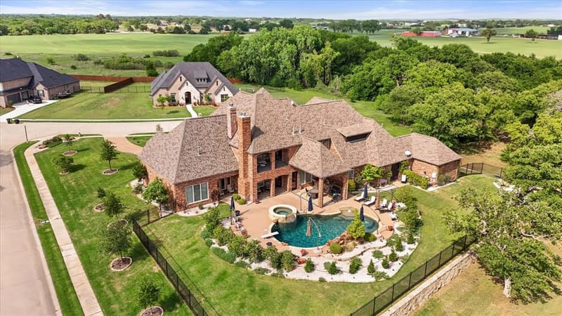 103 Oak Grove Lane, Boyd TX 76023 - Photo 2