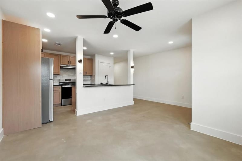 3206 Sayle Street # 102, Greenville TX 75401 - Photo 3