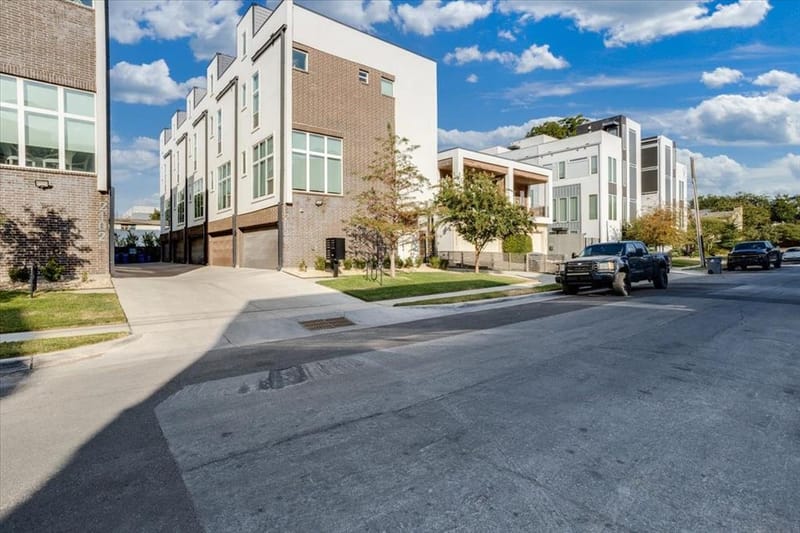 2038 N Prairie Avenue # 104, Dallas TX 75204