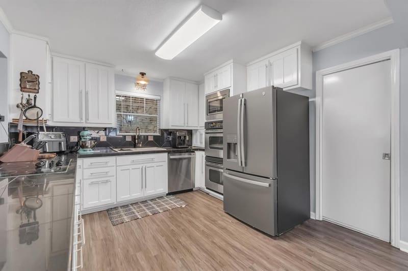 2225 Ridgedale Drive, Arlington TX 76013 - Photo 7