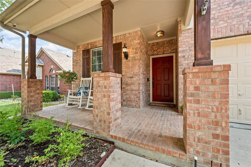 4952 Paddock Drive, Fort Worth TX 76244 - Photo 3