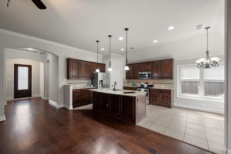 217 Cambridge Street, Waxahachie TX 75165 - Photo 6