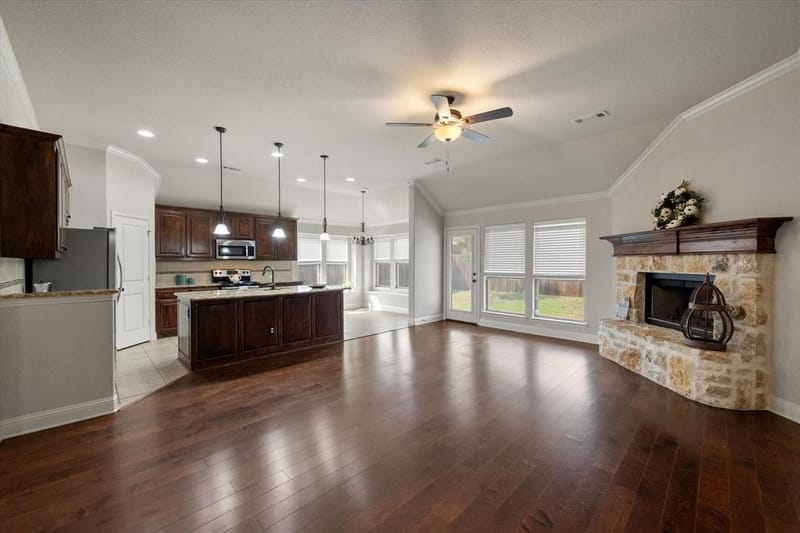 217 Cambridge Street, Waxahachie TX 75165 - Photo 3