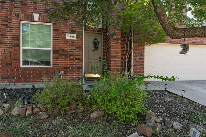 11845 Warbler Lane, Fort Worth TX 76244 - Photo 5