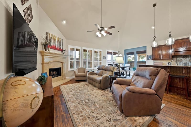 1406 St Tropez Lane, Arlington TX 76013 - Photo 2
