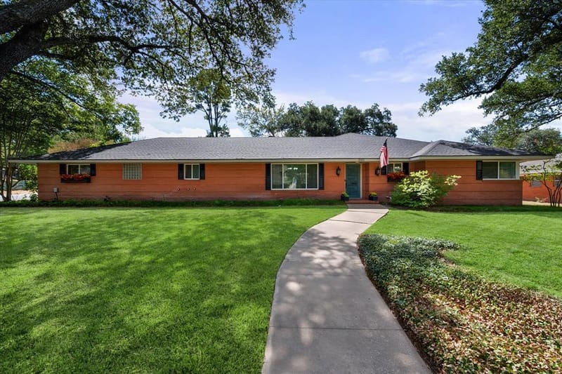 2001 W Park Avenue, Corsicana TX 75110