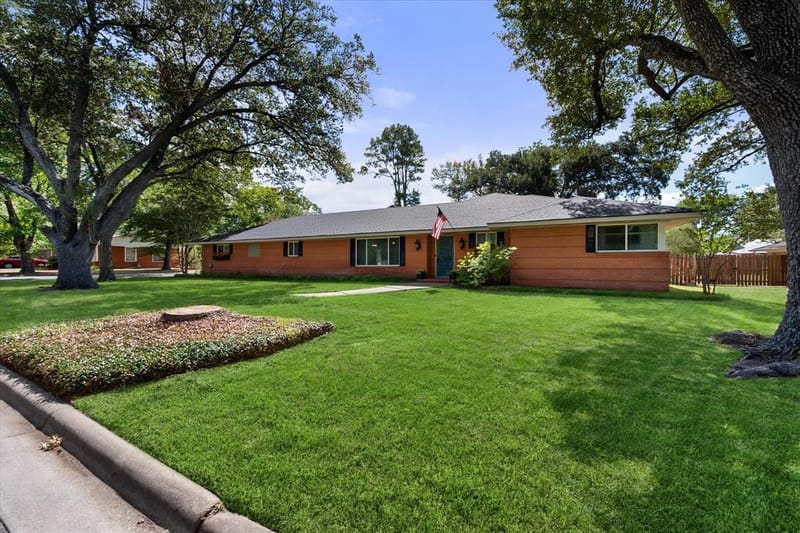 2001 W Park Avenue, Corsicana TX 75110 - Photo 37