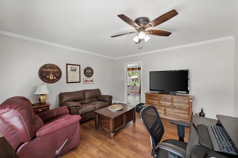 2001 W Park Avenue, Corsicana TX 75110 - Photo 25
