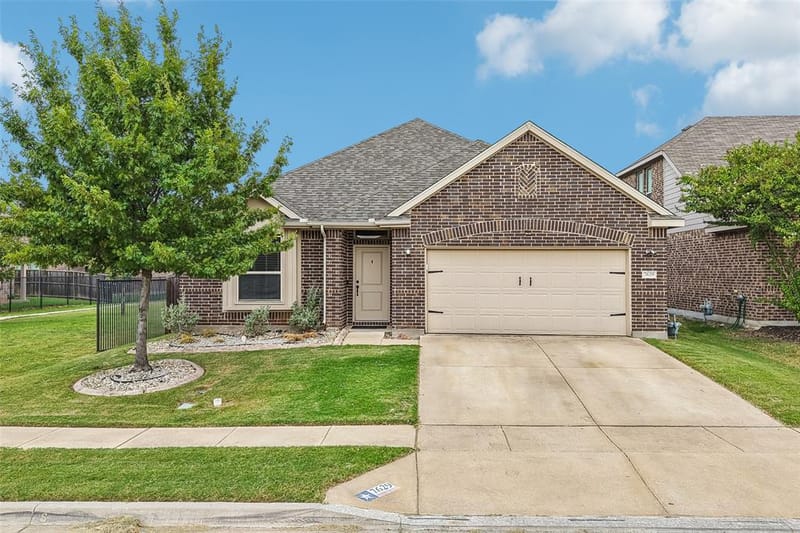 7629 Spring Drive, Watauga TX 76148